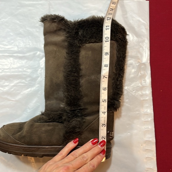 Ugg Sunburst BOOTS BROWN suede sheepskin 12” Tall wool lined pull on size 6 USA - Picture 7 of 12